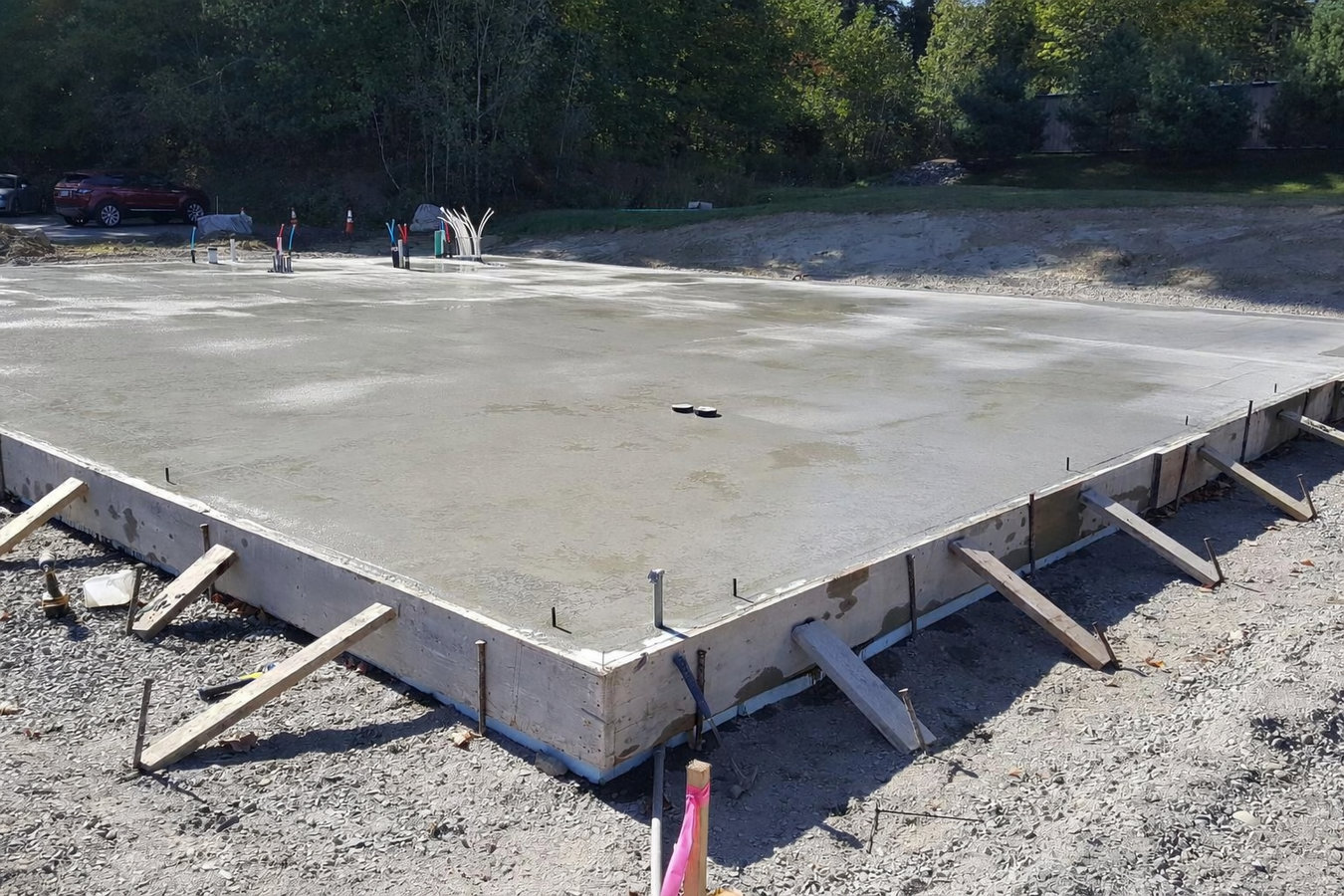 Slab foundation building